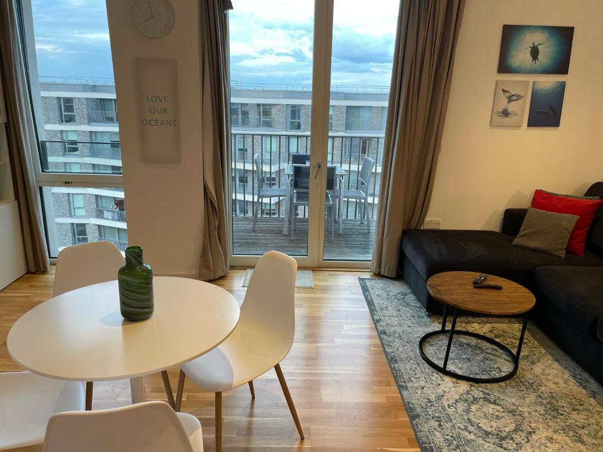 Luxury En-Suite Room Olympic Village In Shared Apartment ロンドン エクステリア 写真